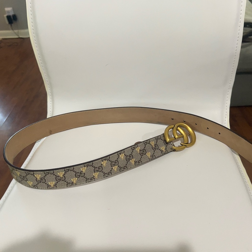 Authentic Gucci belt worn once.